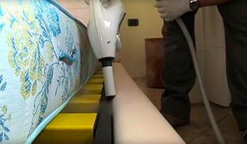 The images shows the Polti Cimex Eradicator Plus with concentrator accessory usage on the slat