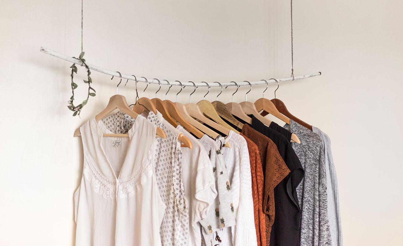 Leggere le etichette dei vestiti: impariamo a conoscere i simboli