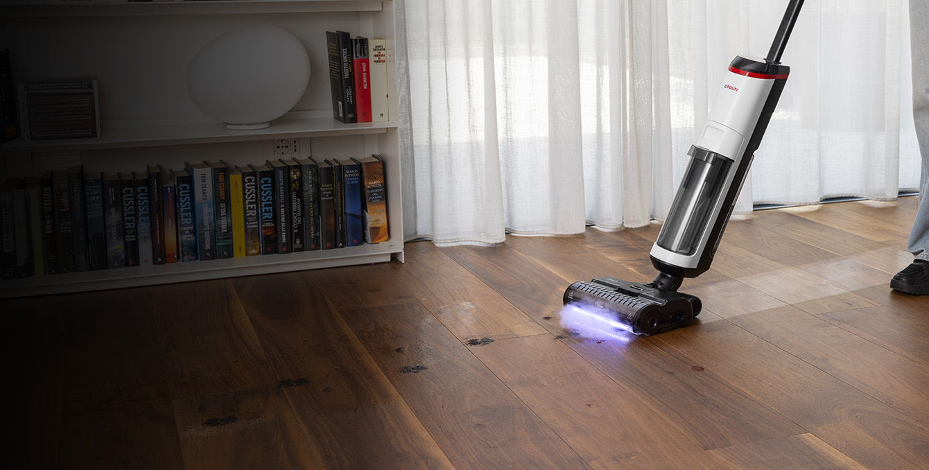 Polti RollySteam Dampf aktiv auf dem Boden zur Reinigung von Tierfußabdrücken